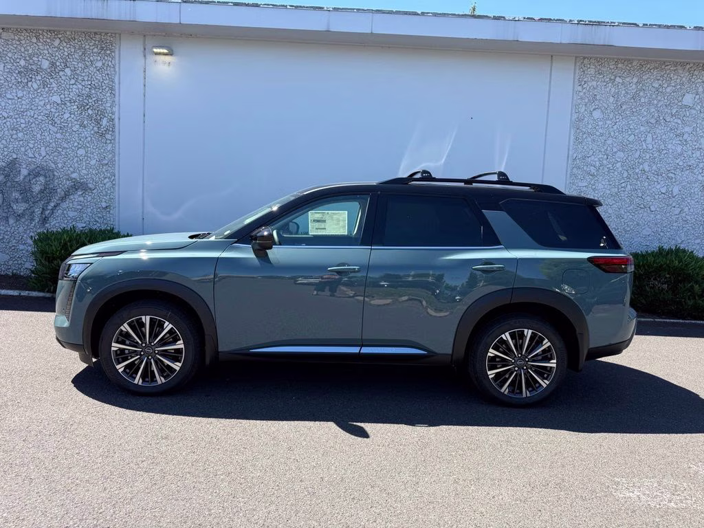 2026 Baltic Teal/Super Black Nissan Pathfinder Platinum 4X4 SUV
