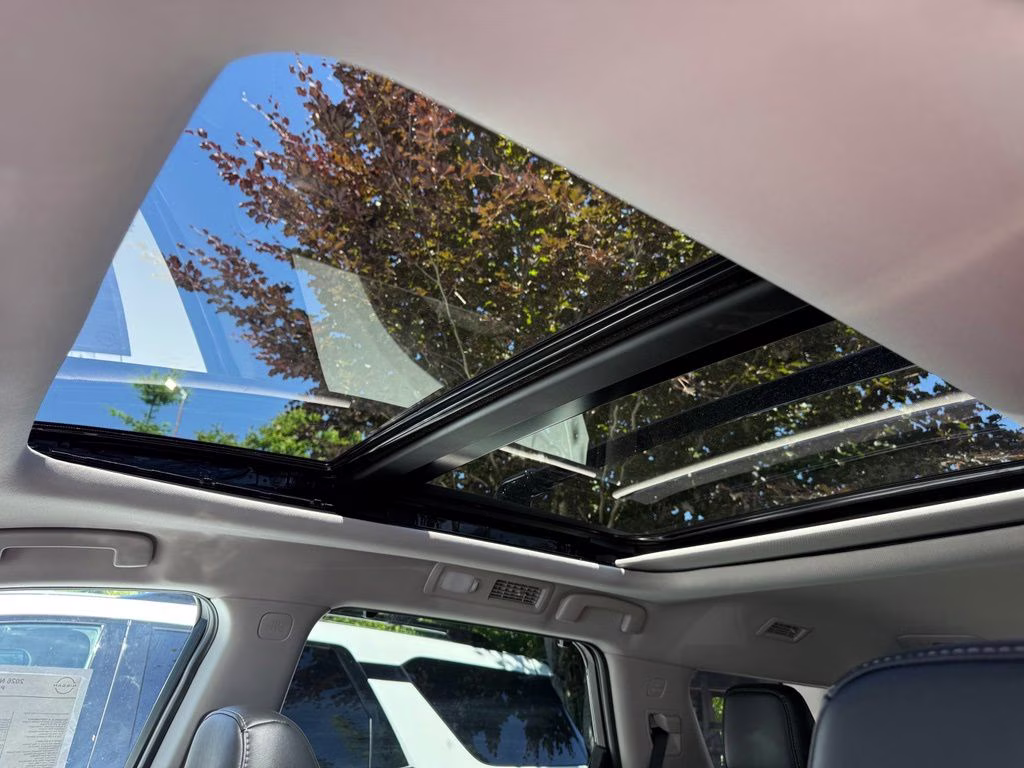2026 Everest White Pearl/Black Nissan Pathfinder Platinum 4X4 SUV