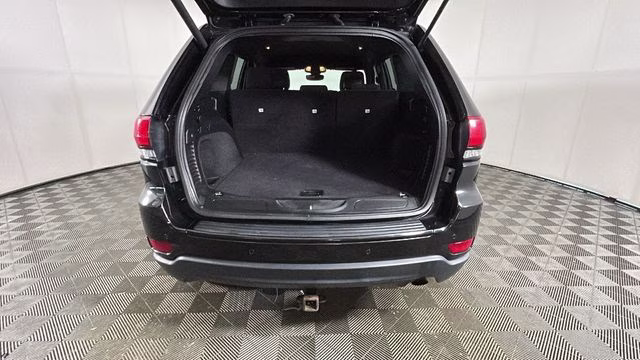 2018 Diamond Black Crystal Pearlcoat Jeep Grand Cherokee Upland Edition 4X4 SUV