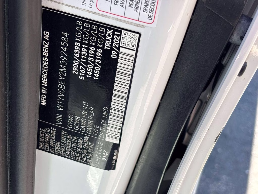 2021 White Mercedes-Benz Metris Cargo RWD Van