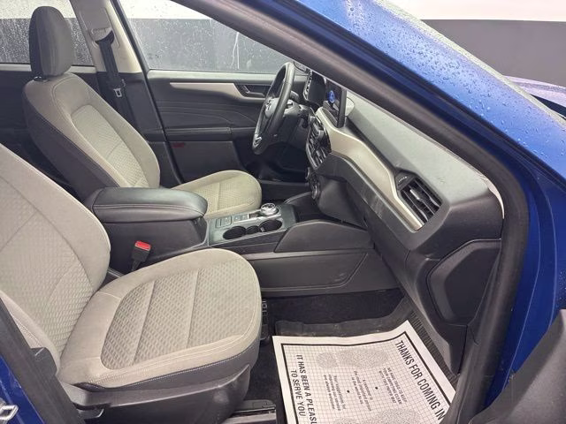 2022 Blue Metallic Ford Escape SE AWD SUV