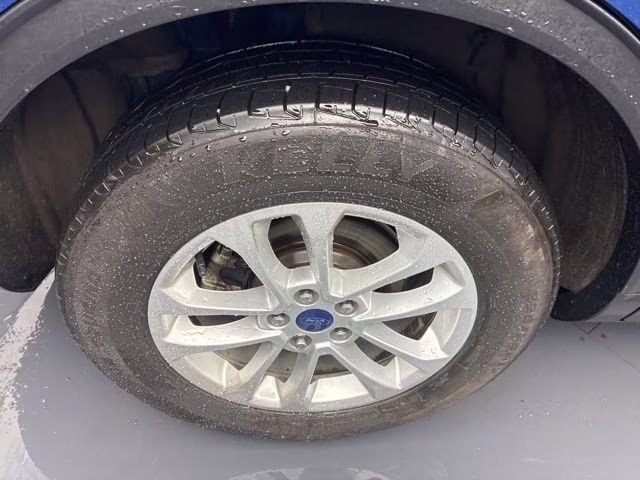 2022 Blue Metallic Ford Escape SE AWD SUV