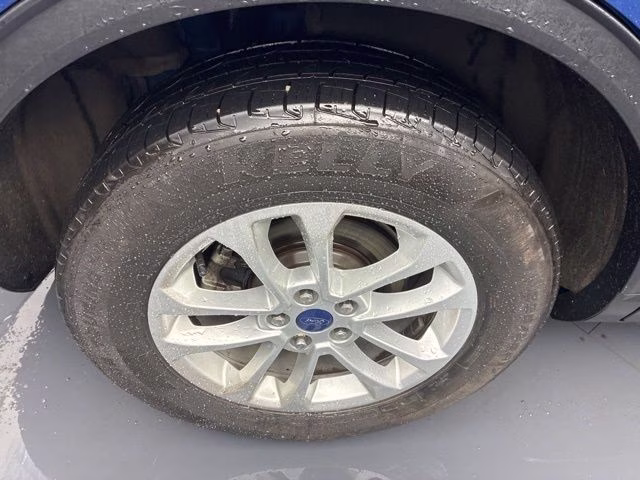 2022 Blue Metallic Ford Escape SE AWD SUV