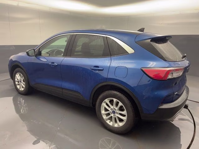 2022 Blue Metallic Ford Escape SE AWD SUV