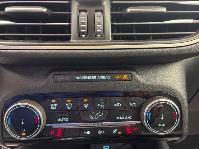 2022 Blue Metallic Ford Escape SE AWD SUV