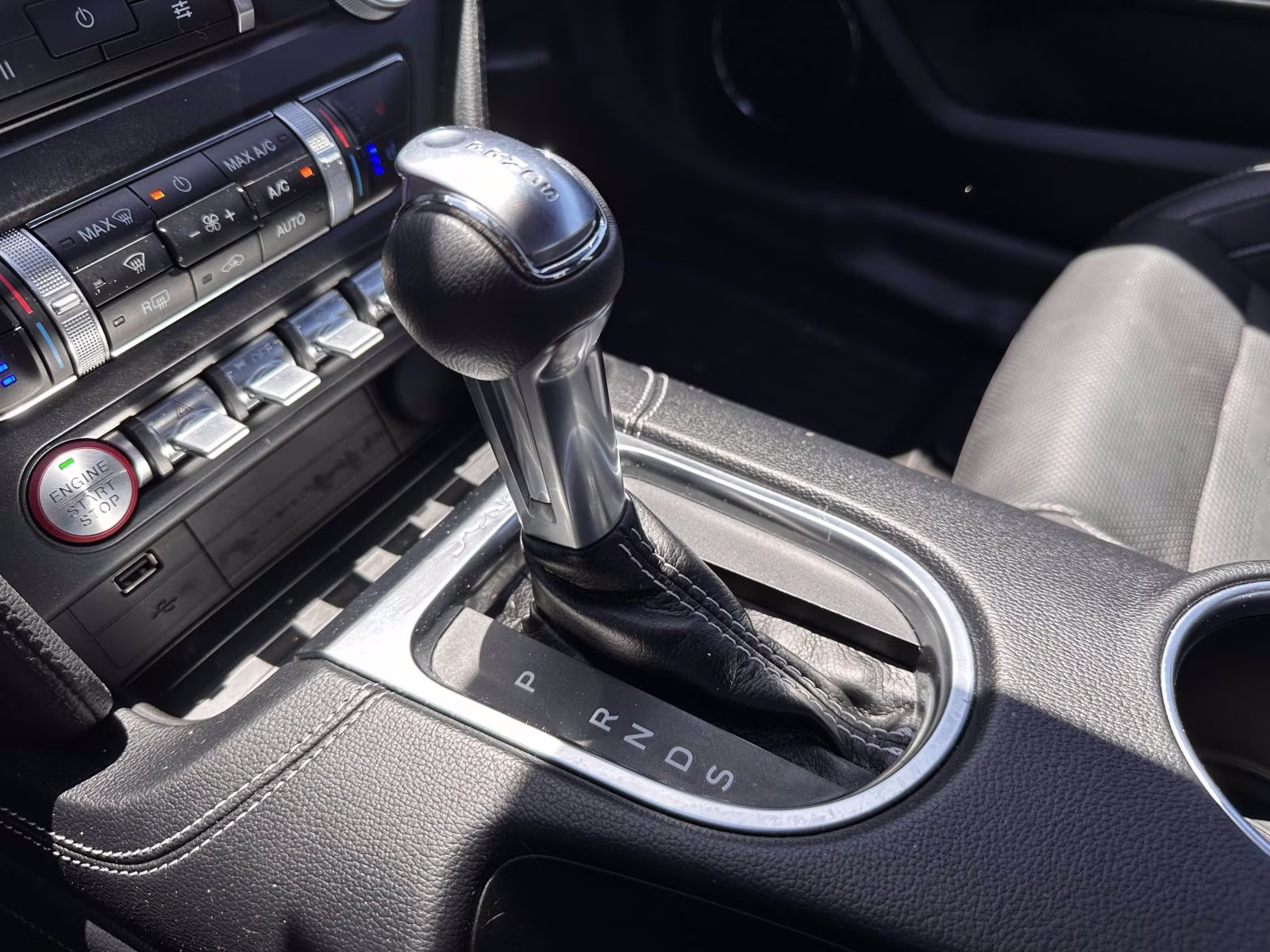 2023 Oxford White Ford Mustang EcoBoost Premium Fastback RWD Sedan