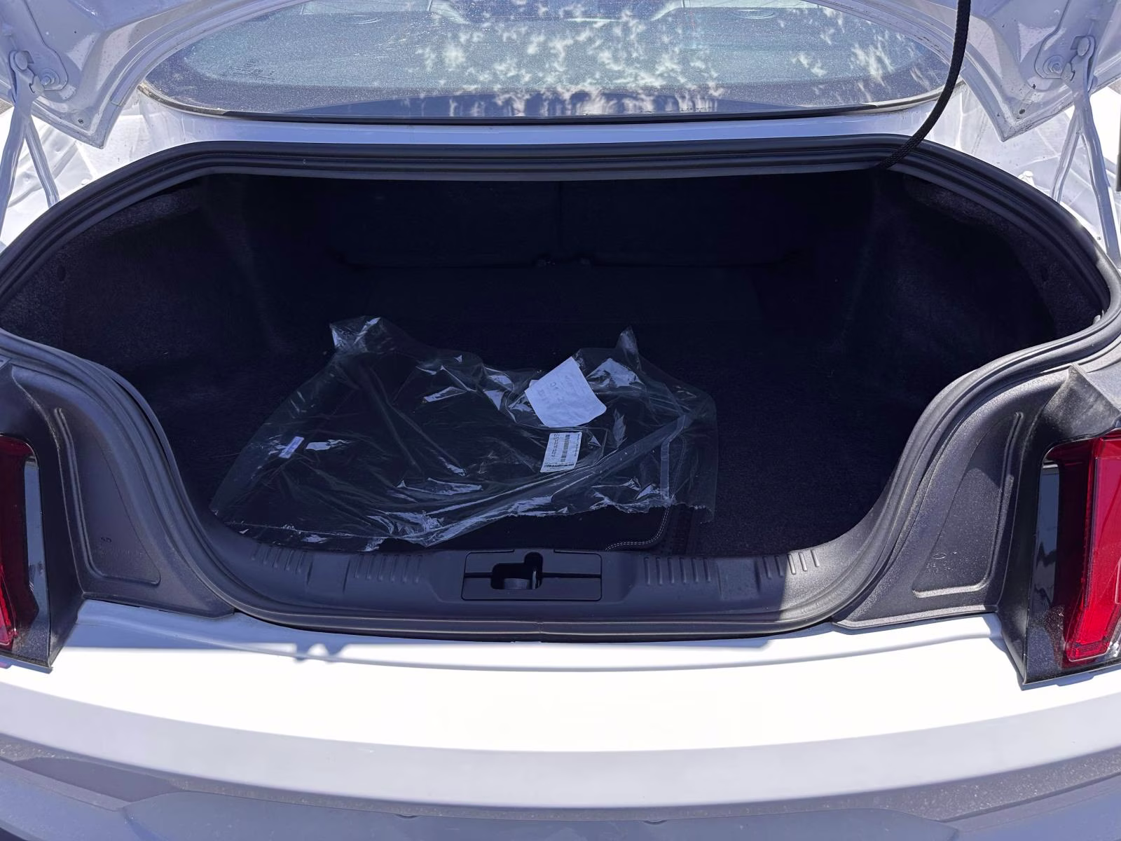 2023 Oxford White Ford Mustang EcoBoost Premium Fastback RWD Sedan