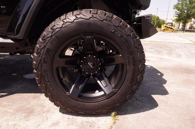 2025 Black Clearcoat Jeep Wrangler Sahara 4X4 SUV