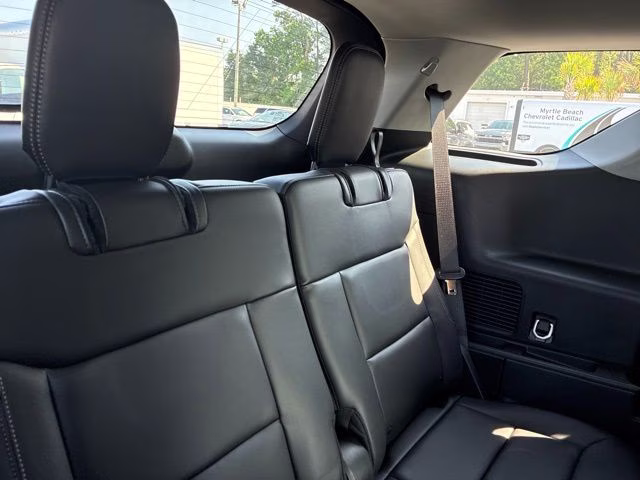 2023 Silver Metallic Ford Explorer XLT RWD SUV