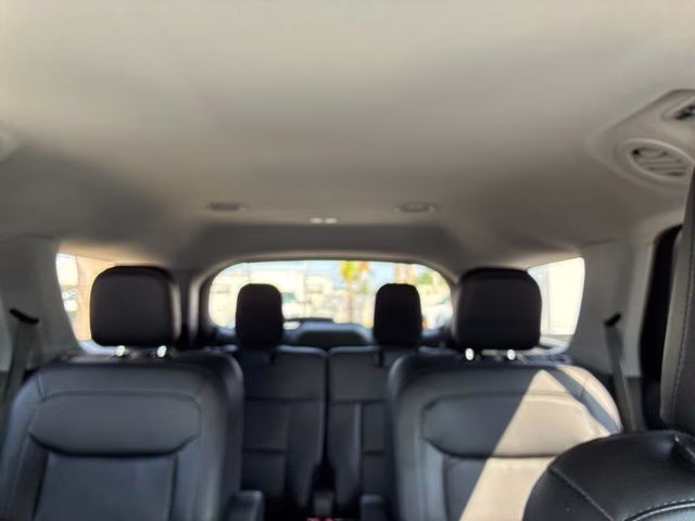 2023 Silver Metallic Ford Explorer XLT RWD SUV