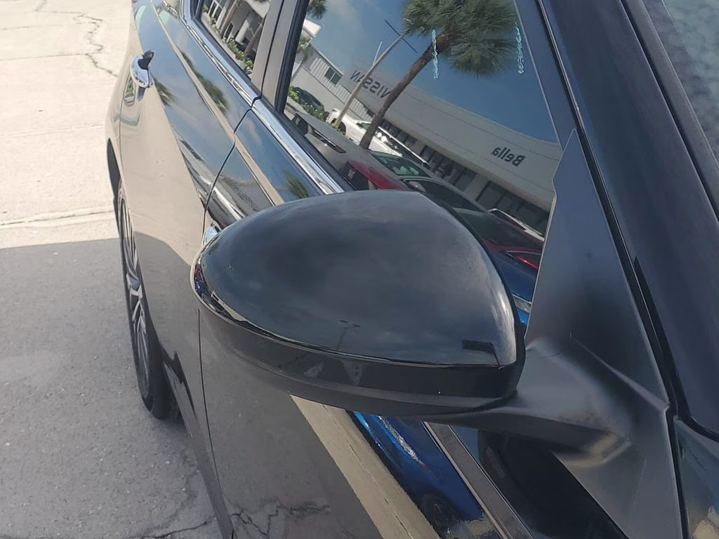 2023 Super Black Clearcoat Nissan Altima 2.5 SV FWD Sedan