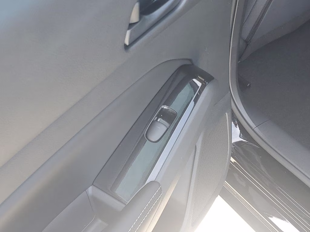 2023 Super Black Clearcoat Nissan Altima 2.5 SV FWD Sedan