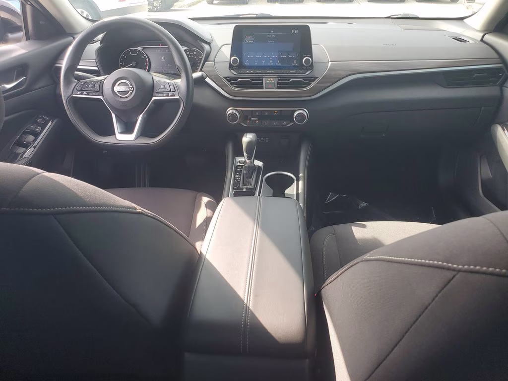 2023 Super Black Clearcoat Nissan Altima 2.5 SV FWD Sedan