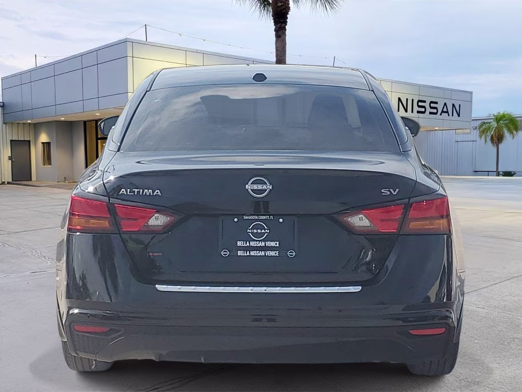 2023 Super Black Clearcoat Nissan Altima 2.5 SV FWD Sedan