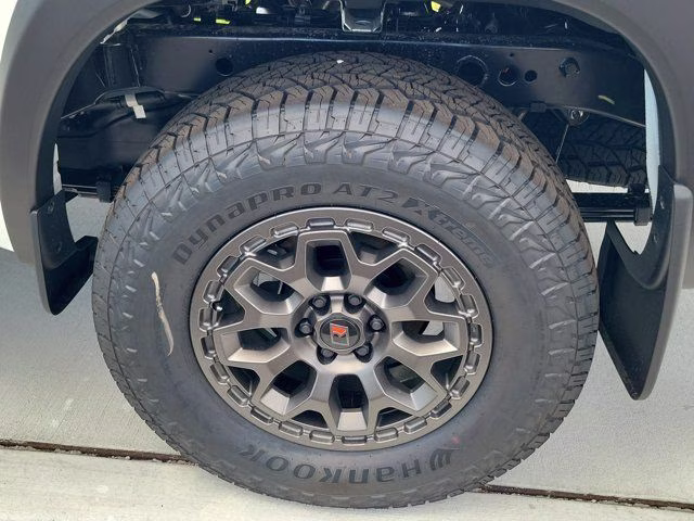 2026 Glacier White Nissan Frontier PRO-4X 4X4 Truck
