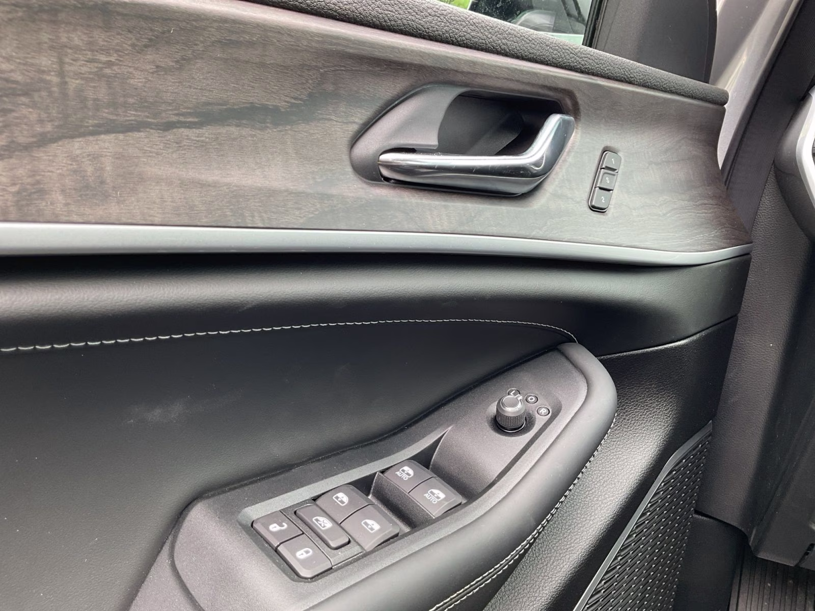 2026 Silver Zynith Jeep Grand Cherokee Limited Reserve 4X4 SUV