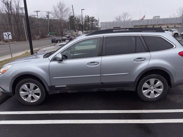 2012 Ice Silver Metallic Subaru Outback 2.5i Premium AWD SUV