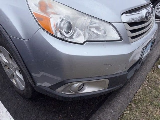 2012 Ice Silver Metallic Subaru Outback 2.5i Premium AWD SUV