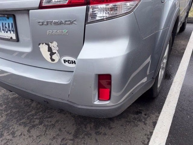 2012 Ice Silver Metallic Subaru Outback 2.5i Premium AWD SUV