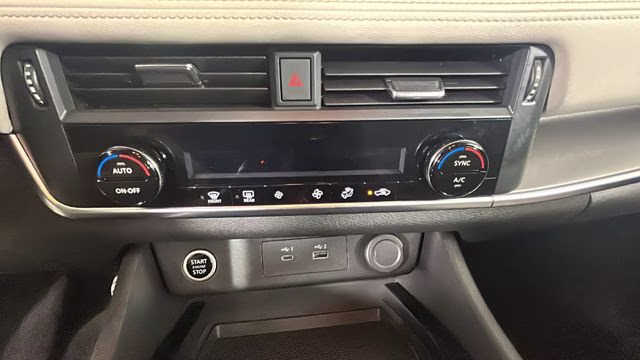 2023 Pearl White Tricoat Nissan Rogue SV AWD SUV