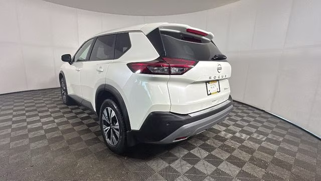 2023 Pearl White Tricoat Nissan Rogue SV AWD SUV