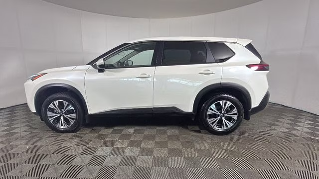 2023 Pearl White Tricoat Nissan Rogue SV AWD SUV