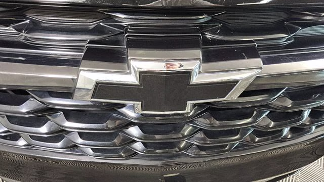 2024 Mosaic Black Metallic Chevrolet Trax 2RS FWD SUV