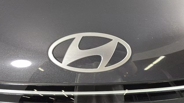 2024 Ecotronic Gray Pearl Hyundai Kona Limited FWD SUV