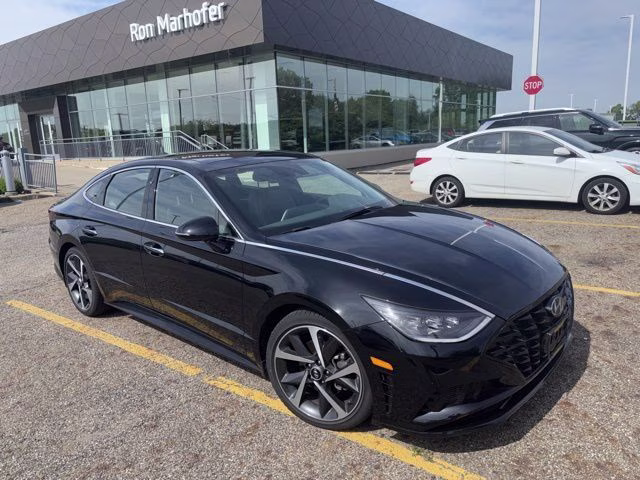 2023 Black Hyundai Sonata SEL Plus FWD Sedan
