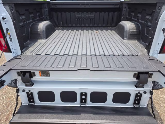 2026 Glacier White Tricoat GMC Sierra 1500 Denali 4X4 Truck