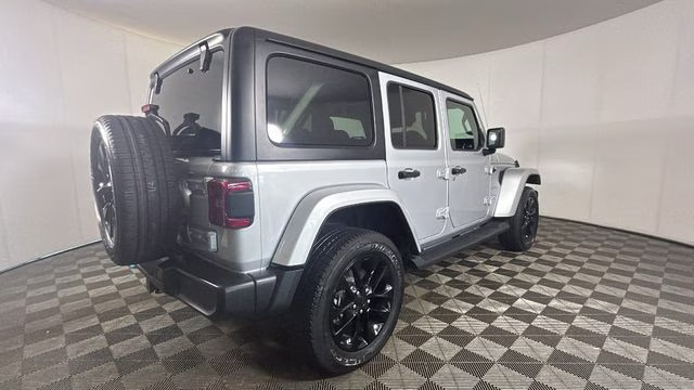 2023 Silver Zynith Clearcoat Jeep Wrangler Sahara 4xe 4X4 SUV