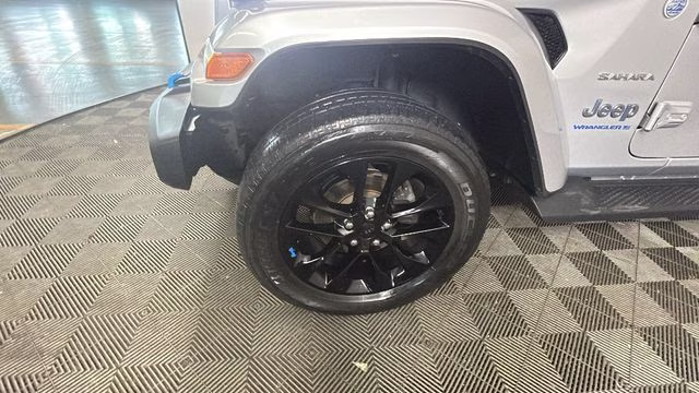 2023 Silver Zynith Clearcoat Jeep Wrangler Sahara 4xe 4X4 SUV