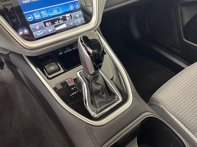 2023 Crystal White Pearl Subaru Outback Premium AWD SUV