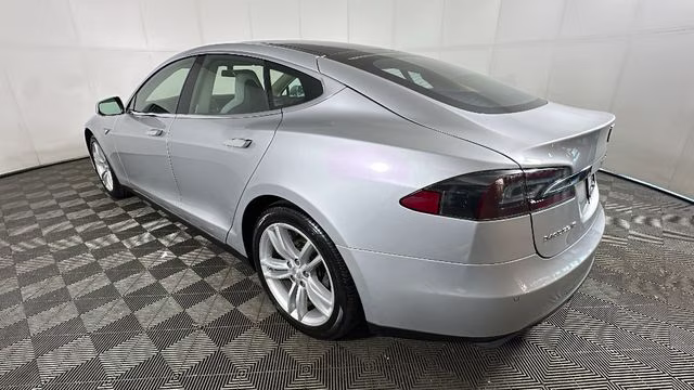 2014 Silver Metallic Tesla Model S P85D RWD Hatchback