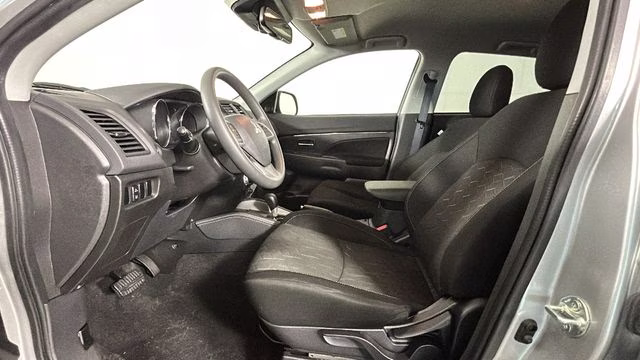 2024 Alloy Silver Metallic Mitsubishi Outlander Sport 2.0 ES 4X4 SUV