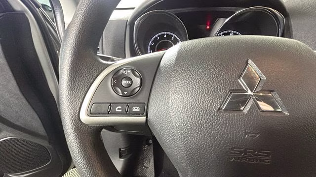 2024 Alloy Silver Metallic Mitsubishi Outlander Sport 2.0 ES 4X4 SUV