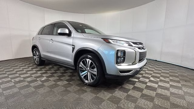 2024 Alloy Silver Metallic Mitsubishi Outlander Sport 2.0 ES 4X4 SUV
