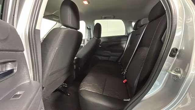 2024 Alloy Silver Metallic Mitsubishi Outlander Sport 2.0 ES 4X4 SUV