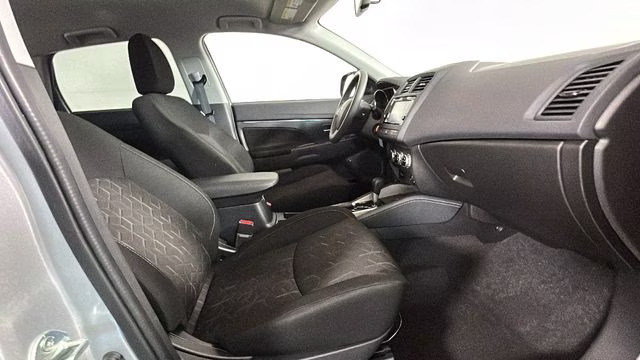 2024 Alloy Silver Metallic Mitsubishi Outlander Sport 2.0 ES 4X4 SUV