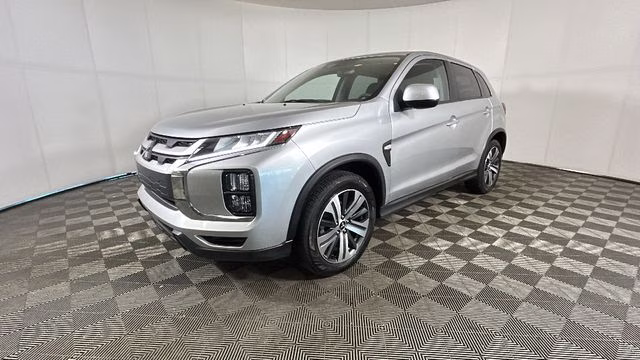 2024 Alloy Silver Metallic Mitsubishi Outlander Sport 2.0 ES 4X4 SUV