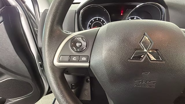 2025 Alloy Silver Metallic Mitsubishi Outlander Sport 2.0 ES 4X4 SUV