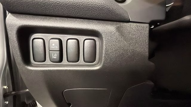 2025 Alloy Silver Metallic Mitsubishi Outlander Sport 2.0 ES 4X4 SUV