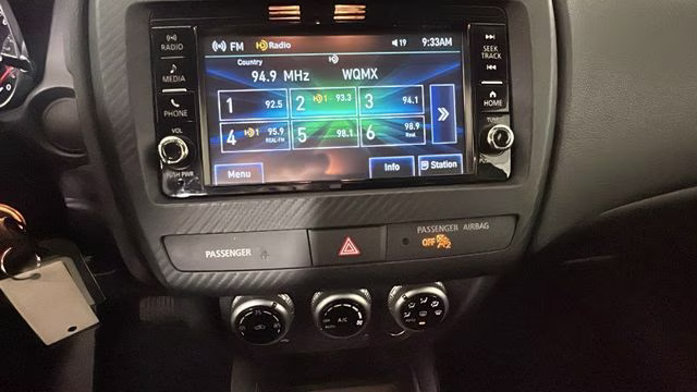 2025 Alloy Silver Metallic Mitsubishi Outlander Sport 2.0 ES 4X4 SUV