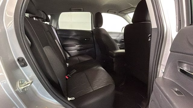 2025 Alloy Silver Metallic Mitsubishi Outlander Sport 2.0 ES 4X4 SUV