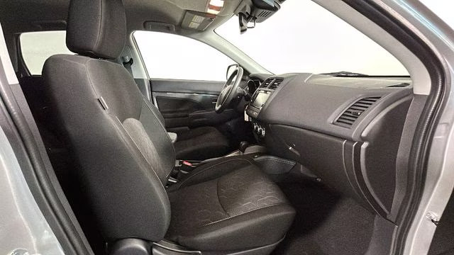 2025 Alloy Silver Metallic Mitsubishi Outlander Sport 2.0 ES 4X4 SUV