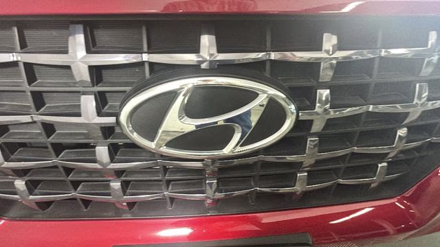 2025 Ultimate Red Hyundai Venue SEL FWD SUV