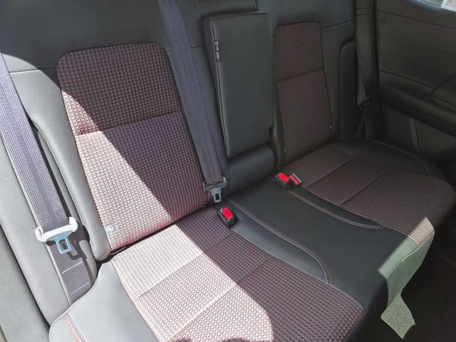 2026 Yuzu Yellow/Super Black Nissan Kicks SR AWD SUV