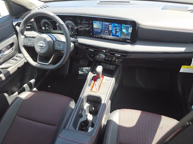 2026 Yuzu Yellow/Super Black Nissan Kicks SR AWD SUV