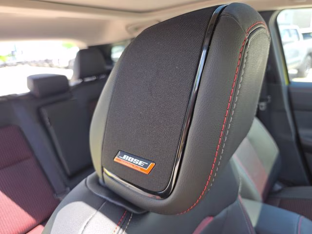 2026 Yuzu Yellow/Super Black Nissan Kicks SR AWD SUV