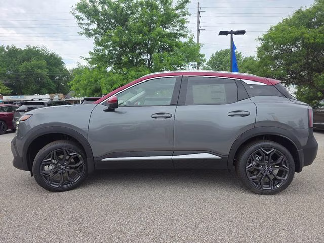 2026 Gun Metallic/Scarlet Ember Tintcoat Nissan Kicks SR AWD SUV